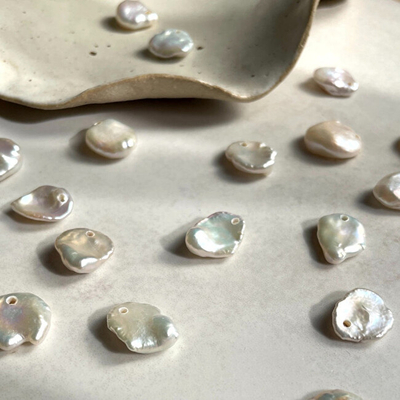 Byzylyk për femra Decadorn Sea Chunky Pearl, i artë