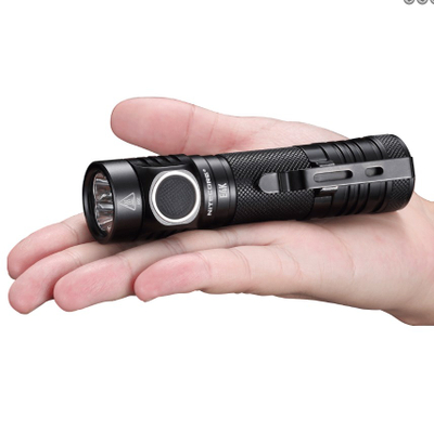 Elektrik dore NITECORE E4K, 4400 lumen, 21700, i zi