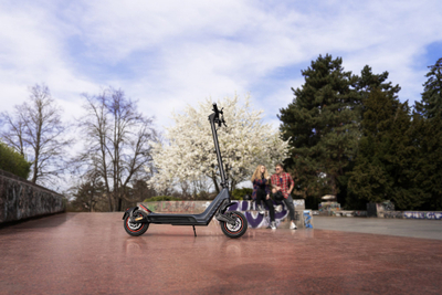 Електричен тротинет Sencor Scooter S80, мотор 500W, автономија 60 km, црн