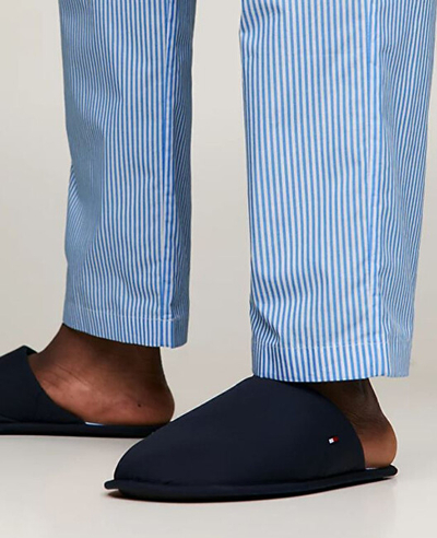 Set dhuratë për meshkuj Tommy Hilfiger, pizhame + pantofla, të zeza/ të kaltra