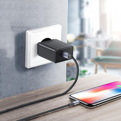 Kabllo USB Ugreen USB-A në Lightning, 1m, për karikim dhe të dhëna, ngjyrë argjendtë