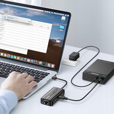 USB hub Ugreen 20264, 3 porta USB 2.0, rrjet Ethernet 10/100 Mbps, i zi