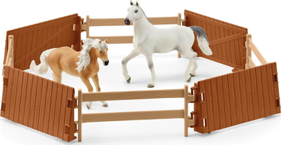 Set lodër Schleich Horse Club Riding Arena Peppertree, arenë kalërimi me pengesa dhe pajisje