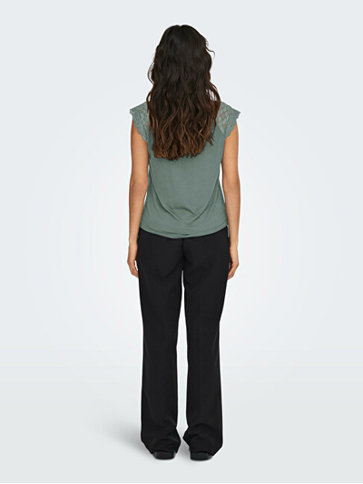 Bluzë ONLY ONLPETRA Slim Fit 15315803 Chinois Green