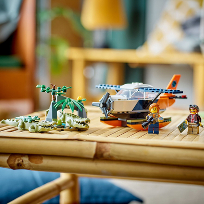 Lodër ndërtimi LEGO City Jungle Explorer Water Plane 60425, aeroplan ujor, 2 minifigura, portokalli me të bardhë