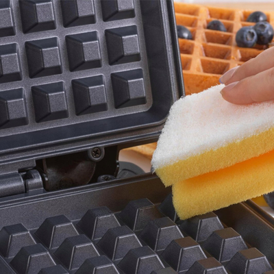 Aparat për waffle Petra PT2249TFVDE, mbushje e thellë, 2 forma, i zi