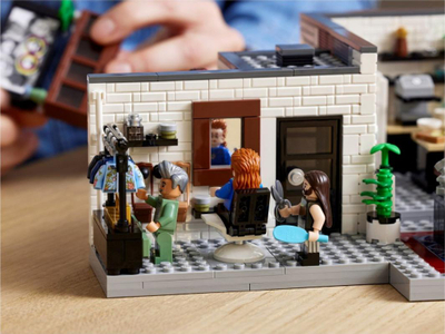 Set LEGO Creator 10291 Queer Eye – The Fab 5 Loft