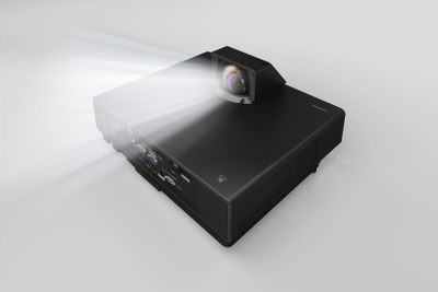 Проектор Epson EB-805F, 5000 лумени, Full HD, ултра кратко растојание на фрлање, црн