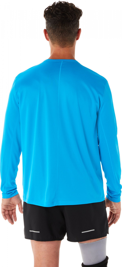 Bluzë vrapimi Asics Core për burra, me mëngë të gjata, masa S, ngjyrë blu e hapur