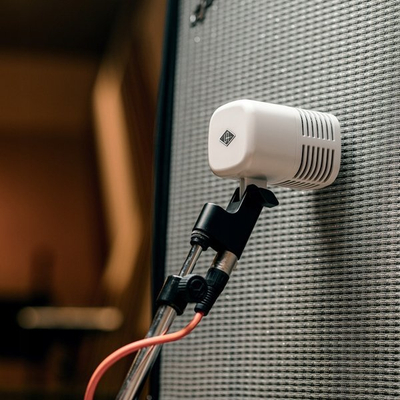 Mikrofon për daulle Universal Audio SD5, dinamik, për daulle bas, i bardhë