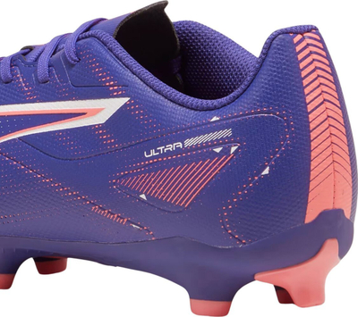 Atlete futbolli Puma Ultra 5 Play FG AG, Formula Pack, për bar natyral dhe sintetik, të bardha