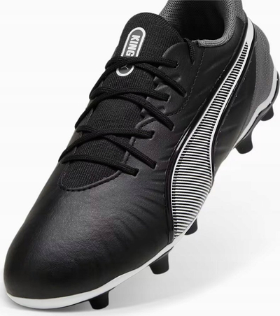 Këpucë futbolli Puma King Match FG AG Jr 108048 01, për bar natyral e artificial, për kalamoj, të zeza