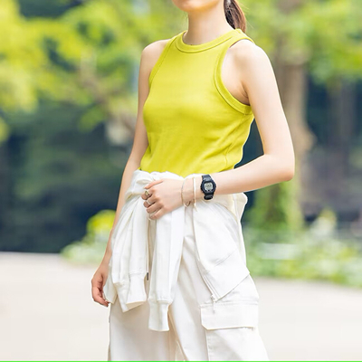 Orë dore për femra Casio LWS-2200H-1AV, e zezë