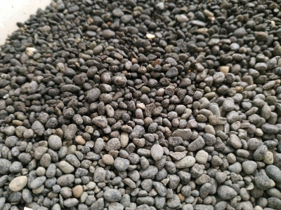 Декоративен чакал за аквариум Sera Gravel Anthracite, 1–3 mm, 6 L, антрацит