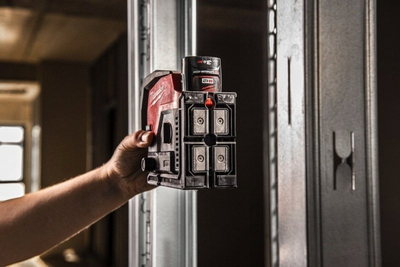 Nivel lazer Milwaukee M12 CLLP, vijë kryq, lazer i gjelbër, pa bateri