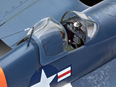 Set model avioni Revell F4U-4 Corsair 63955, plastik