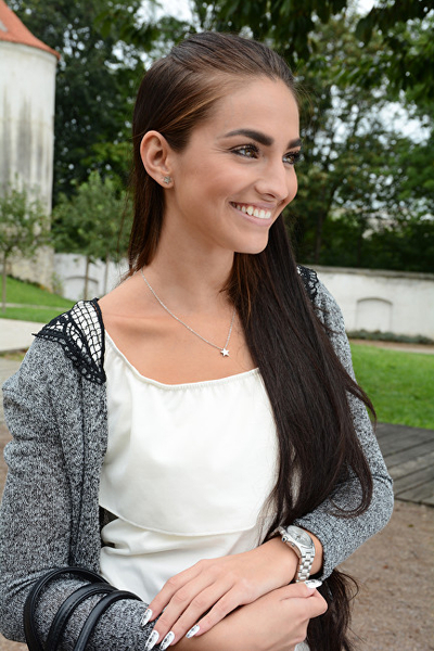 Qafore Troli, Lucky Star-SIL