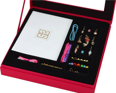 Set për bizhuteri LEAN Toys 17570, me rruaza dhe varëse, në kuti rozë