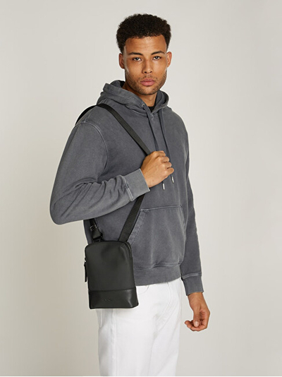 Çantë krahu Calvin Klein mCK4982, e zezë