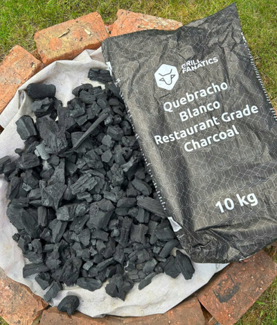 Qymyr druri Grill Fanatics White Quebracho, 10 kg, copëza të mëdha, për skarë