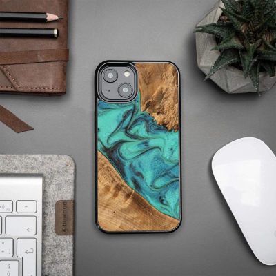 Futrollë Bewood Uniq Turquoise për iPhone 15 Plus, dru me resin, kompatibile MagSafe, turkeze