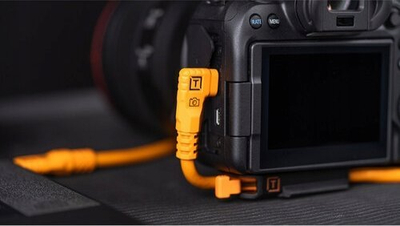 Kabllo TetherTools Tether Pro, USB-C me USB-C, 9.4m, kënd i djathtë, portokalli