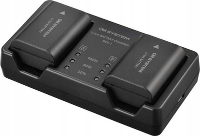 Karikues baterish OM SYSTEM BCX-1, për bateri BLX-1, për kamera OM-1, i zi