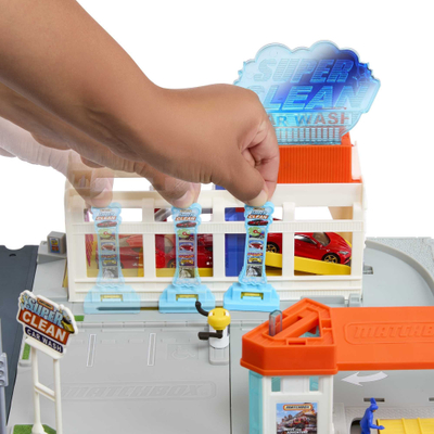 Set loje Matchbox Action Drivers Real Adventures Car Wash Mattel, lavazh makinash, pjesë që lëvizin, shumngjyrësh