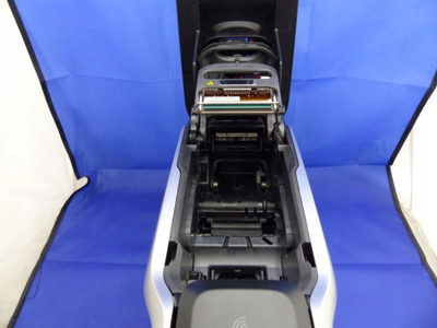 Печатач за пластични картички Zebra ZC300, 300 dpi, двострано печатење, USB LAN