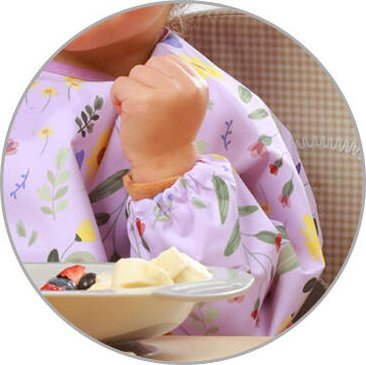 Përparëse me mëngë BabyOno 1476/01 Garden, e papërshkueshme nga uji, 6m–2 vjeç, lejla me lule