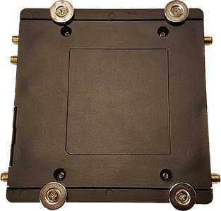 Set montimi me magnet Cradlepoint Network Device, për pajisje rrjeti, ngjyrë e zezë
