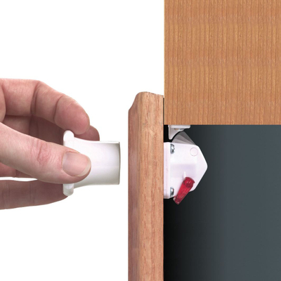 Dry magnetik i sigurisë Dreambaby, 4 copë, të bardha