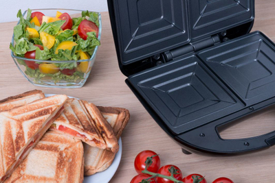 Toster Concept (SV-3031), 700W, i zi/i bardhë