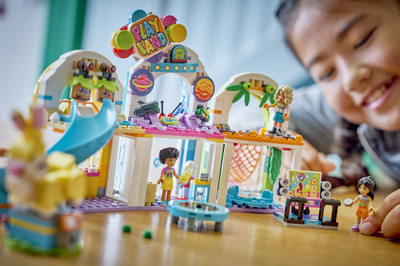 Set lodrash LEGO Indoor Play Area 42686, kënd loje për brenda, shumë pjesësh, shumëngjyrësh