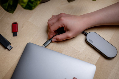 Hub USB C Newell Universal 7 in 1, HDMI 4K, 3x USB 3.0, grafit