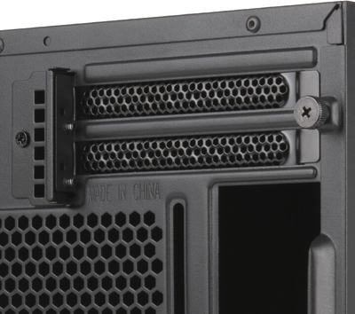 Kasë SilverStone SUGO SG16B, e zezë