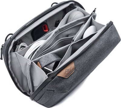 Çantë organizuese Peak Design Tech Pouch për aksesorë, najlon i ricikluar, charcoal