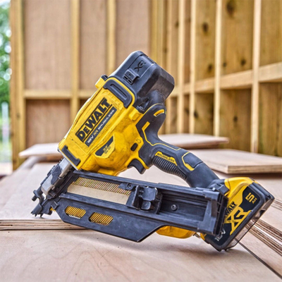 Gozhdues kornizash DeWalt DCN930, 18V XR, brushless, pa bateri