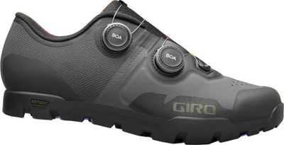 Планински велосипедски обувки GIRO FORMULA, систем за затворање BOA, ѓон Sensor, сиво-црни