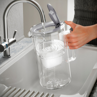 Shkara filtruese uji Aquaphor Glass 2.5L, qelq, Maxfor+ MG, e bardhë