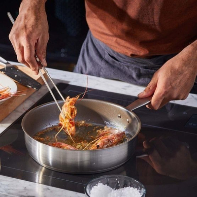 Tigan Fiskars All Steel Chef, 26 cm, çelik inox, me kapak