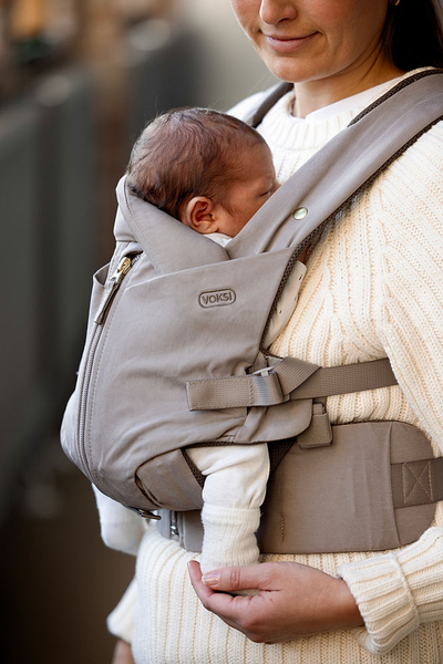Mbajtëse për bebe Voksi Huddle, nga lindja deri në 15 kg, rregullime nga përpara, Cream