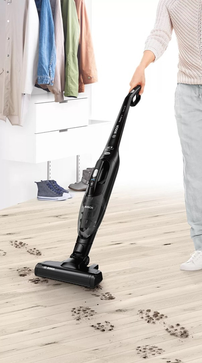 Fshesë me bateri Bosch Serie 2 BCHF216B, pa qese, e zezë