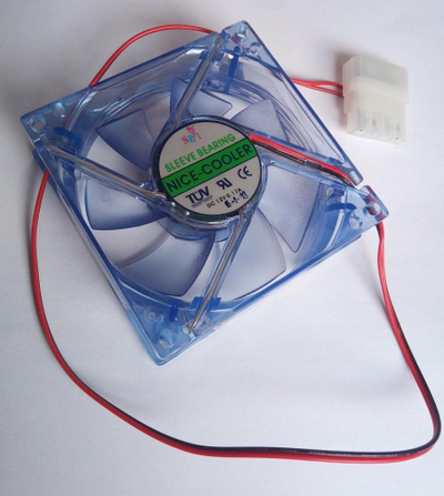 Ventilator kllape EuroCase 80mm, 12V 0.17A, LED blu, konektor Molex
