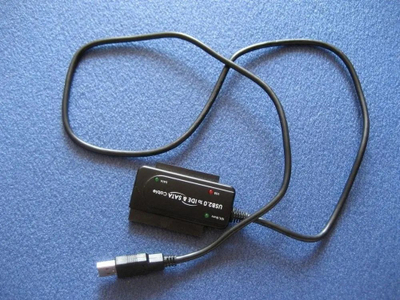 Adapter USB 2.0 PremiumCord IDE SATA, me kabllo, me furnizim shtesë me rrymë, ngjyrë e zezë