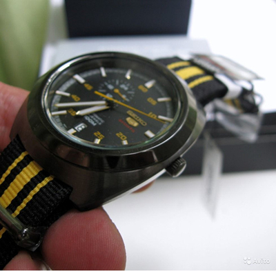Orë dore Seiko SSA289K1