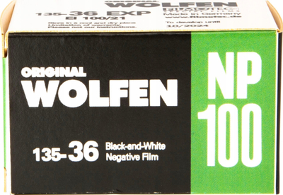 Film fotografik ORWO Wolfen NP100, 35mm, ISO 100, bardh e zi