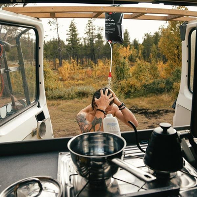 Dush kampingu NILS Camp NC1711, 40L, ngrohje diellore, i zi