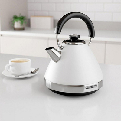 Vluese uji Morphy Richards, 2200W, 1.5L, e bardhë