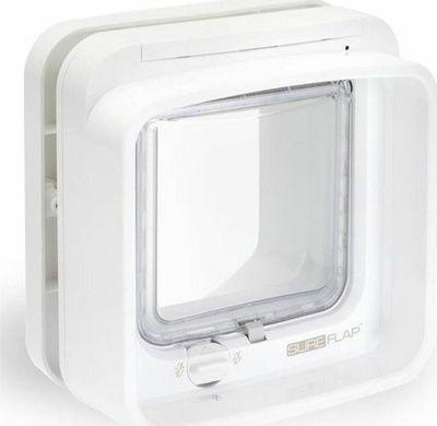 Derë e zgjuar për mace SureFlap DualScan Microchip Cat Flap, kontroll hyrje-dalje, për disa mace, e bardhë